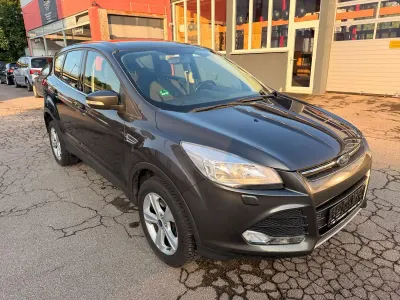 Gebraucht Ford Kuga Trend 179 PS (131 kW) 2016 Grau SUV