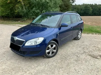 Gebraucht Skoda Fabia 85 PS (62 kW) 2012 Blau Kombi