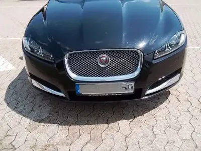 Gebraucht Jaguar XF 200 PS (147 kW) 2014 Schwarz Limousine