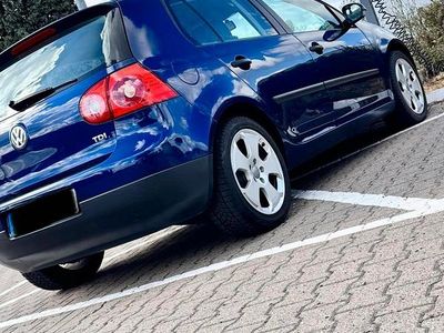 Gebraucht VW Golf V 105 PS (77 kW) 2005 Blau Kleinwagen