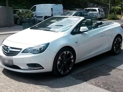 Usata Opel Cascada 165 CV (121 kW) 2014 Bianco Cabrio