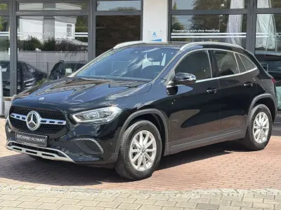 Gebraucht Mercedes GLA250 160 PS (117 kW) 2021 Schwarz SUV