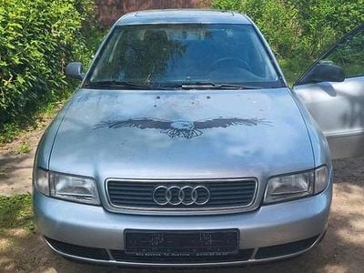 Silber Gebraucht 1995 Audi A4 Limousine | 1.000 €