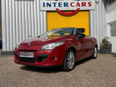 Gebraucht Renault Mégane Cabriolet Luxe 110 PS (80 kW) 2012 Rot Cabrio