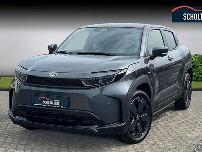 Neu Toyota Urban Cruiser Lounge 127 kW (174 PS) 2026 Grau SUV