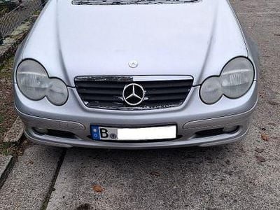 Gebraucht Mercedes C180 143 PS (105 kW) 2002 Silber Coupé