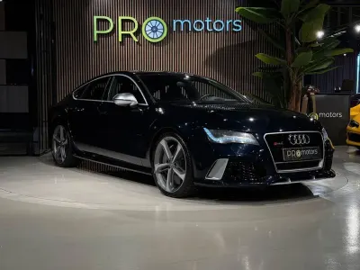 Używany Audi RS7 Sport 560 KM (411 kW) 2014 Niebieski Hatchback