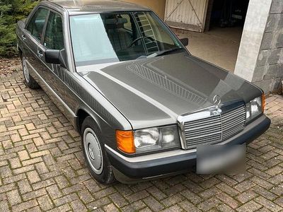 Usata Mercedes 190 75 CV (55 kW) 1990 Berlina