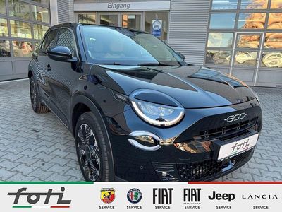 Neu Fiat 600 La Prima 145 PS (106 kW) 2026 Schwarz SUV