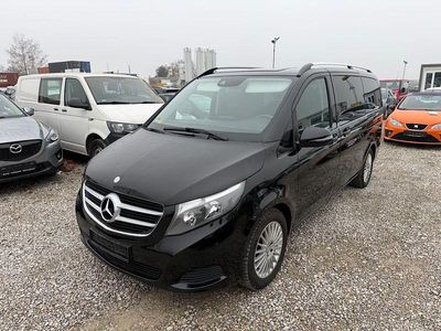 Mercedes V220