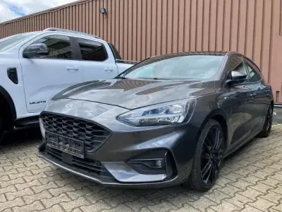 Gebraucht Ford Focus ST-Line 125 PS (91 kW) 2020 Grau Limousine