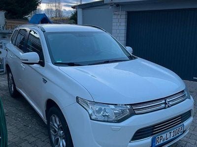 Mitsubishi Outlander P-HEV