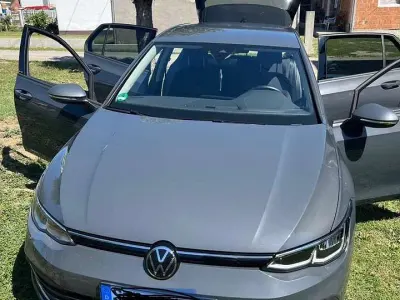 Gebraucht VW Golf VII Active 150 PS (110 kW) 2021 Kleinwagen