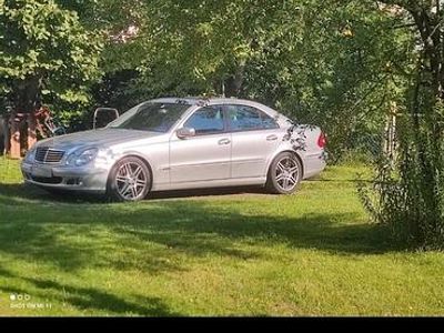 Gebraucht Mercedes E350 272 PS (200 kW) 2005 Silber Limousine