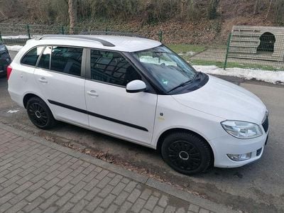 Gebraucht Skoda Fabia Ambition 86 PS (63 kW) 2013 Weiß Kombi