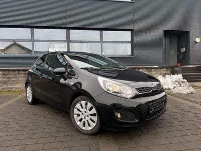 Schwarz Gebraucht 2014 Kia Rio DREAM-TEAM Edition Kleinwagen | 4.290 € (Superpreis)