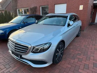 Gebraucht Mercedes E220 194 PS (142 kW) 2016 Silber Kombi