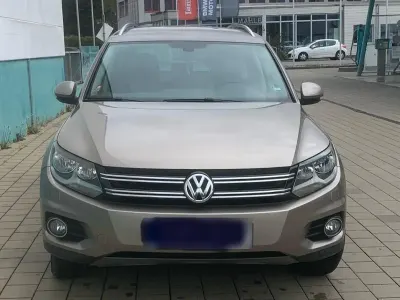 Gebraucht VW Tiguan Style 160 PS (117 kW) 2012 Andere farben SUV