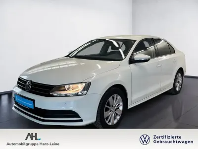 Gebraucht VW Jetta Comfortline 125 PS (91 kW) 2015 Weiß Limousine