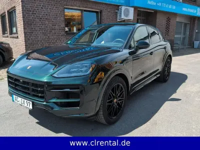 Usata Porsche Cayenne 475 CV (349 kW) 2025 Verde SUV