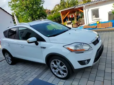 Gebraucht Ford Kuga Titanium 163 PS (119 kW) 2010 Weiß SUV