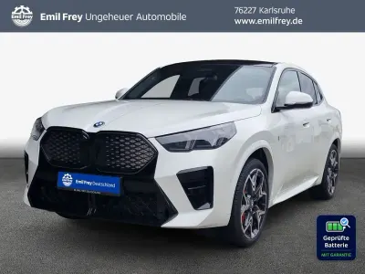 Neu BMW iX2 Performance 225 kW (306 PS) 2026 Weiß SUV
