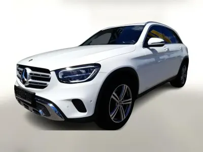 Gebraucht Mercedes GLC200 Business 163 PS (119 kW) 2021 Polarweiß SUV