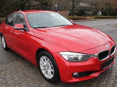 Gebraucht BMW 320 Comfort Edition 184 PS (135 kW) 2012 Rot Limousine