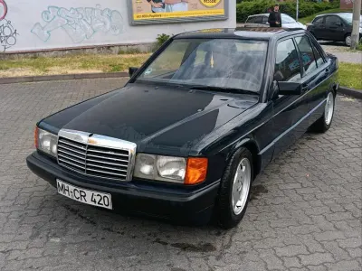 Gebraucht Mercedes 190 109 PS (80 kW) 1991 Blau Limousine