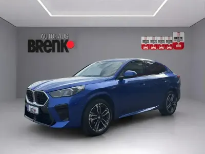 Gebraucht BMW X2 M Sport 163 PS (119 kW) 2025 Portimao blau metallic SUV
