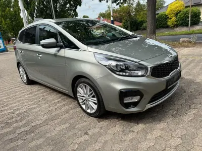 Gebraucht Kia Carens Spirit 141 PS (103 kW) 2016 Grau Van / Kleinbus