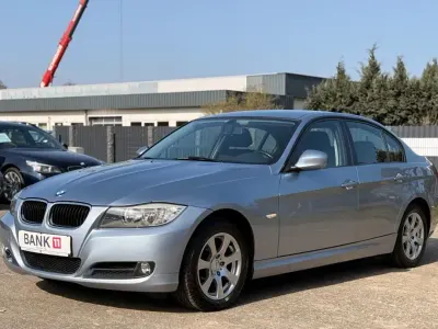 Gebraucht BMW 318 143 PS (105 kW) 2010 Blau Limousine