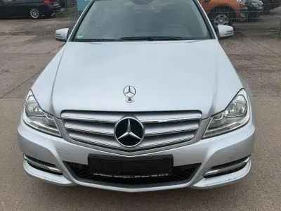 Gebraucht Mercedes C180 156 PS (114 kW) 2011 Silber Kombi