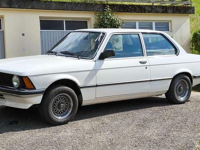 Weiß Gebraucht 1984 BMW 315 Kleinwagen | 7.900 €