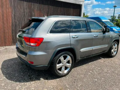 Gebraucht Jeep Grand Cherokee Overland 241 PS (177 kW) 2012 Grau SUV