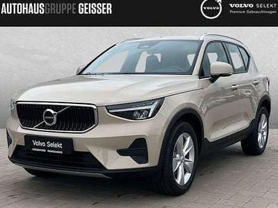 Neu Volvo XC40 Core 163 PS (119 kW) 2025 Braun SUV