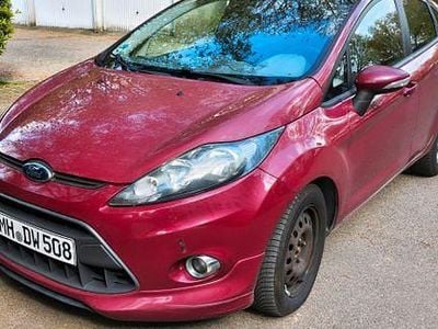 Second-hand Ford Fiesta 82 CP (60 kW) 2010 Roșu Berlinǎ