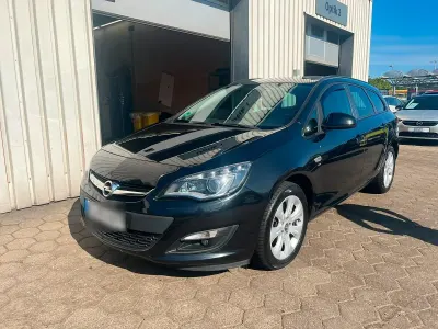 Gebraucht Opel Astra 165 PS (121 kW) 2014 Schwarz Kombi