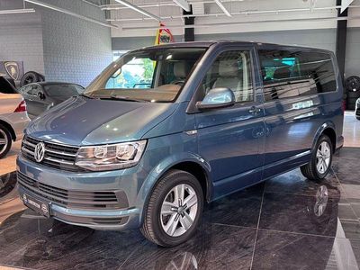 Gebraucht VW Multivan 204 PS (150 kW) 2017 Bambusgarden green Van / Kleinbus