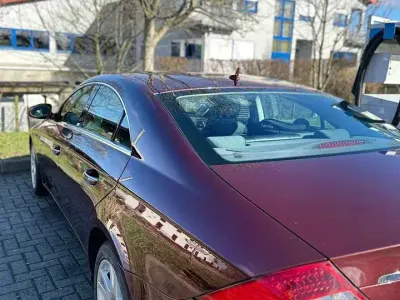 Begagnad Mercedes 320 354 HK (260 kW) 2006 Röd Sedan