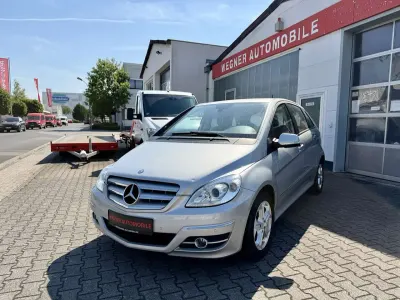 Gebraucht Mercedes B180 116 PS (85 kW) 2010 Polarsilber  metalliclack Van / Kleinbus