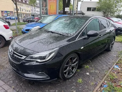 Używany Opel Astra Dynamic 150 KM (110 kW) 2017 Czarny Sedan/Limuzyna