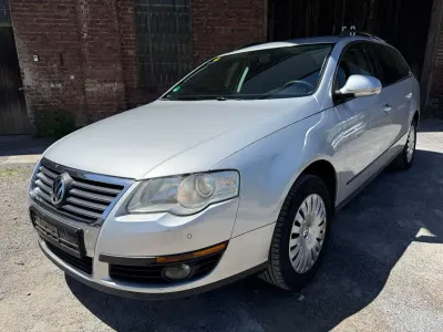 Gebraucht VW Passat Trendline 140 PS (102 kW) 2011 Reflexsilber metallic Kombi