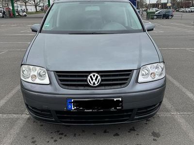 Gebraucht VW Touran 115 PS (84 kW) 2004 Grau Van / Kleinbus