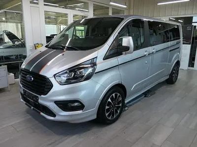 Second-hand Ford Tourneo Custom Titanium 170 CP (125 kW) 2019 Argintiu Van