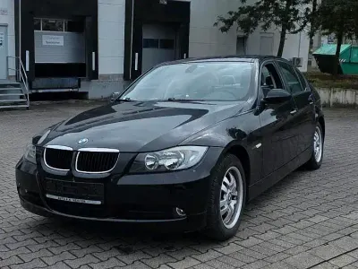 Gebraucht BMW 320 150 PS (110 kW) 2005 Schwarz Limousine