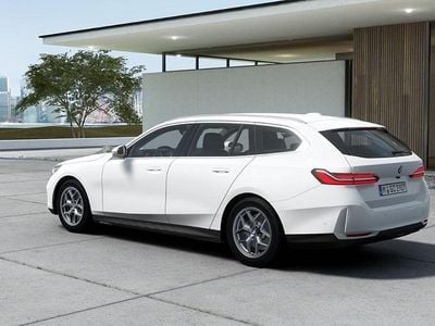 Neu BMW 520 Sport Line 197 PS (144 kW) 2026 Alpinweiß uni Kombi