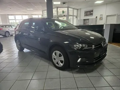 Gebraucht VW Polo Comfortline 80 PS (58 kW) 2020 Grau Kleinwagen