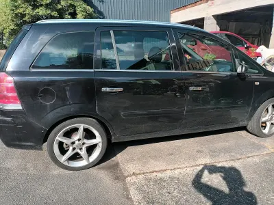 Gebraucht Opel Zafira 140 PS (102 kW) 2008 Schwarz Van / Kleinbus