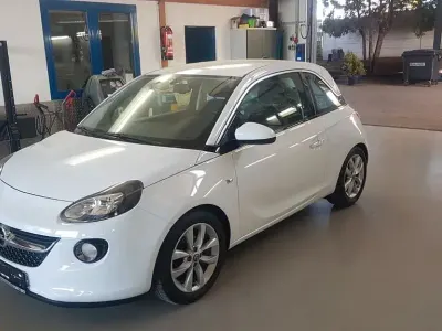 Usata Opel Adam Glam 69 CV (50 kW) 2017 Bianco Utilitaria